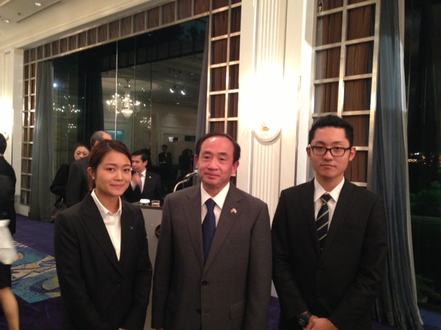 カンボジア大使との写真